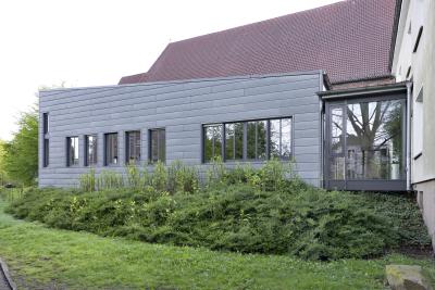 Gemeindehaus St. Franziskus, Verbindung zum Bestand