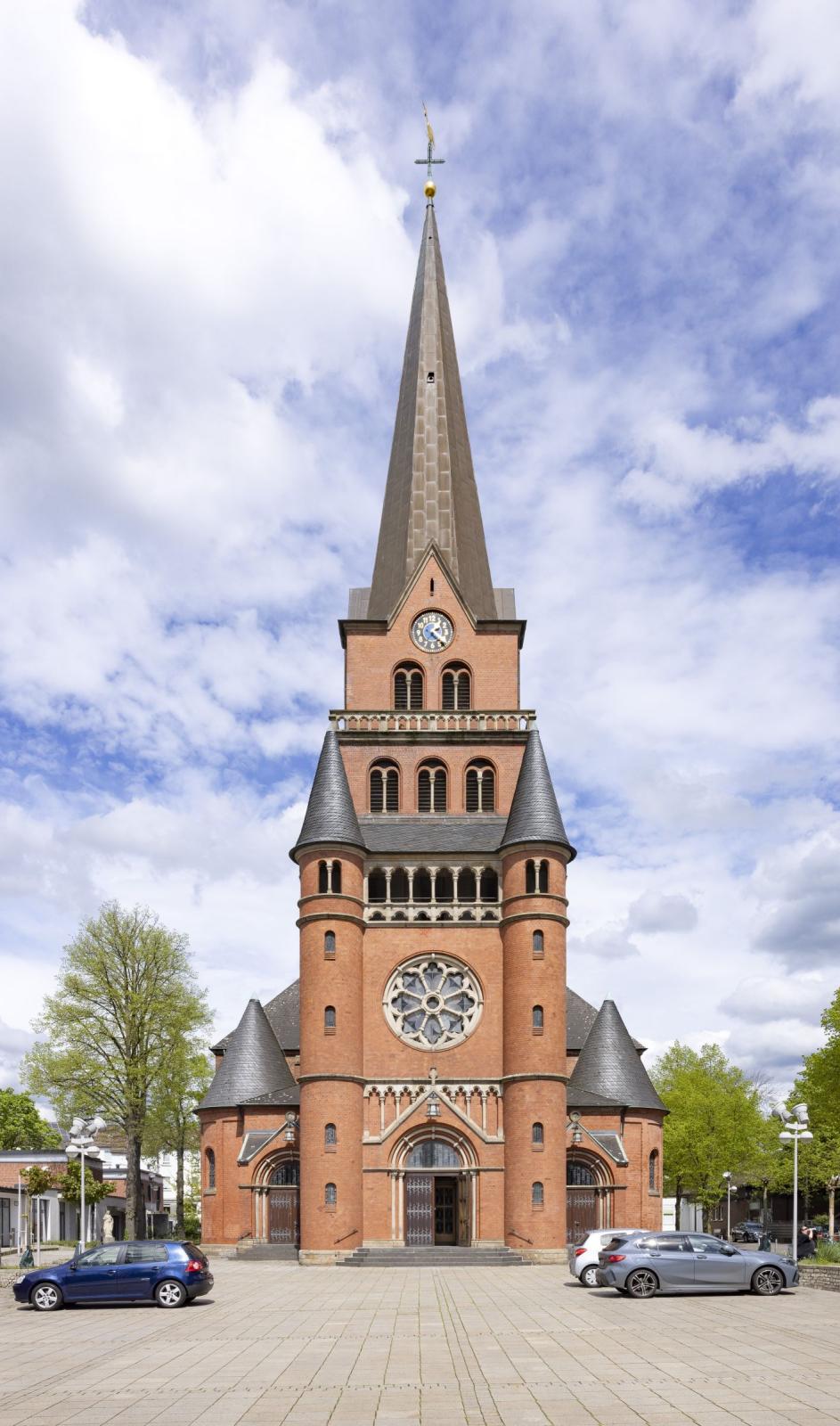 St. Marien-Kirche, Frontansicht