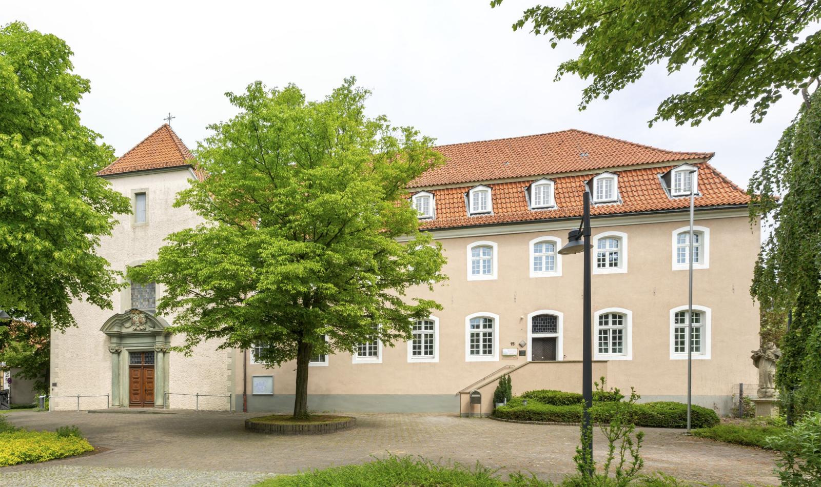 Eh. Klostergebäude mit Kirche