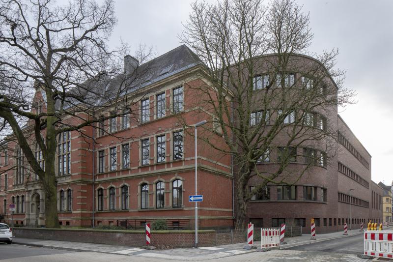 Ehem. Quirinus-Gymnasium Neuss (heute Amtsgericht)