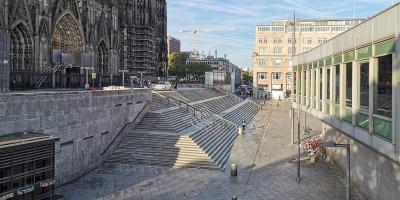 Neue Domtreppe 