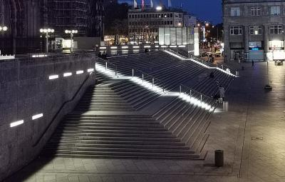 Domtreppe beleuchtet