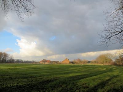 Baumberger Aue mit Blick von Süden auf Haus Brügel