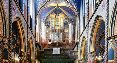 Blick zur Orgel