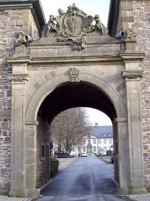 Torhaus Kloster Grafschaft von außen