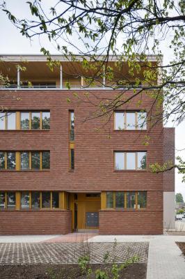 Wohnhaus Schiffahrter Damm, Frontansicht, Fassade