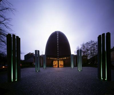 St. Rochus in Düsseldorf bei Nacht