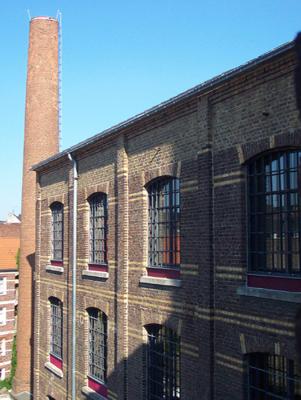 Fabrikgebäude von außen