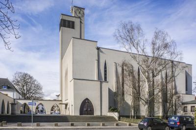Katholische Kirche St. Dreikönigen in der Siedlung Bickendorf II