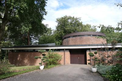 Eingangsbereich Friedhofskapelle Gerresheim