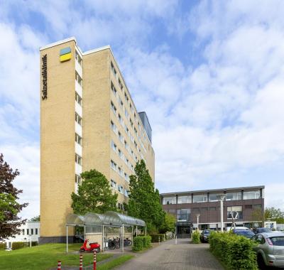 Salzetalklinik von Osten