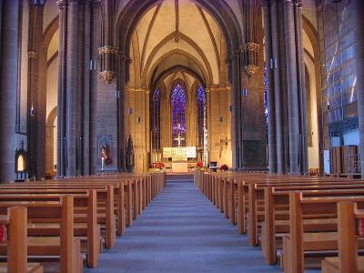 Blick von Langhaus in den Chor