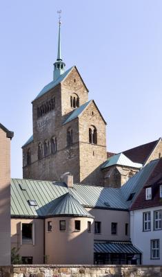 Blick auf den Kirchturm von Süden