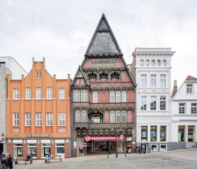 Haus Schmieding, Frontfassade am Markt