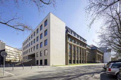 Fritz-Henßler-Berufskolleg, Straßenperspektive Erweiterungsbau