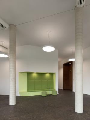 Foyer mit Einbaumöbel