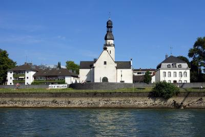 Frontansicht aus Blickrichtung Ost
