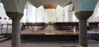 Blick von Westen ins Hauptschiff von St. Nikolaus