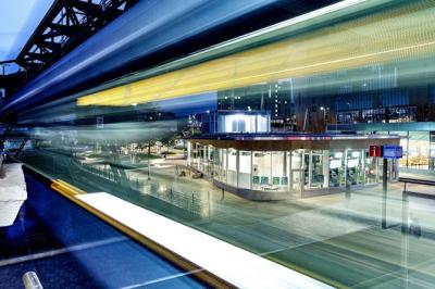 Wupperpark mit angrenzender Schwebebahn