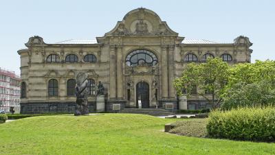 Leopold-Hoesch-Museum, Frontfassade