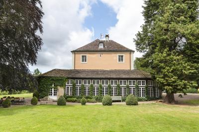 Südansicht mit ehemaliger Orangerie