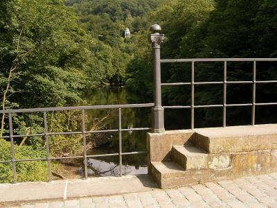 Napoleonsbrücke Detailansicht Geländer und Stufen