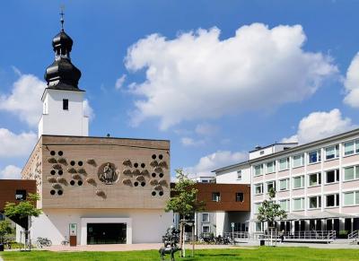 Zur Heiligen Familie, Nordostansicht
