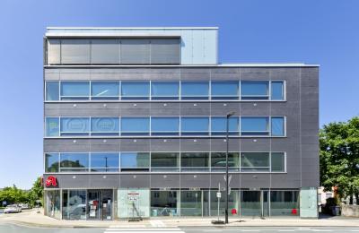 Wohn- und Geschäftshaus (tri-haus)