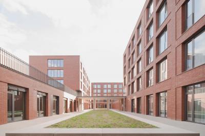 Tita-Cory-Campus, Außenperspektive Innenhof