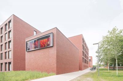 Tita-Cory-Campus, Außenperspektive, Fensterdetail