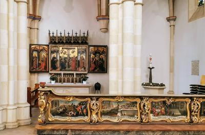 Flügelaltar im südlichen Seitenschiff