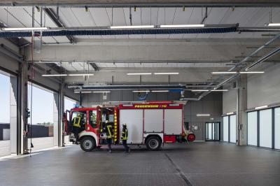Feuerwehr und Baubetriebshof Titz, Fahrzeughalle