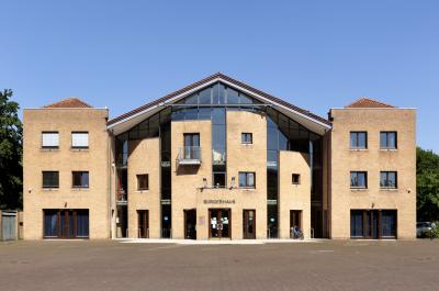 Bürgerhaus Selm mit dreischiffiger Fassade