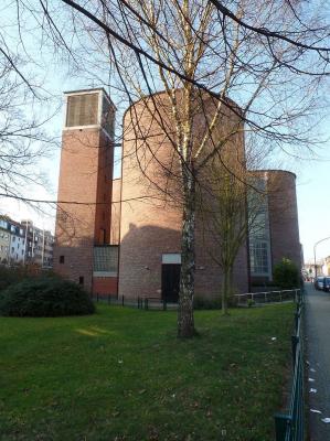 Gesamtansicht der Kirche St. Andreas