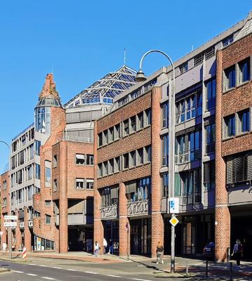 Straßenflucht Kalker Hauptstraße, Bezirksrathaus Köln-Kalk