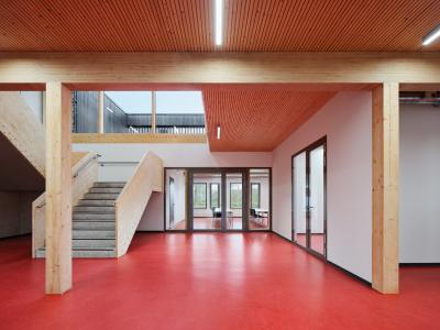 Feuerwache Wegberg, Foyer mit offenem Treppenhaus