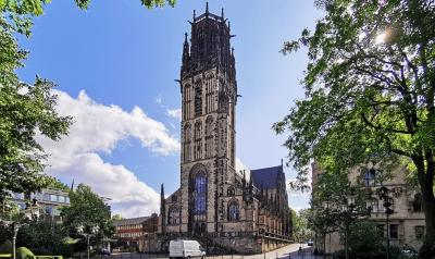 Salvatorkirche Duisburg Turmansicht von Westen