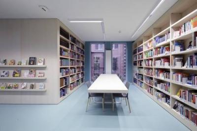 Innenraum der Stadtbibliothek