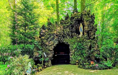 Lourdes-Grotte