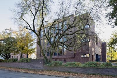 Straßenansicht Neubau