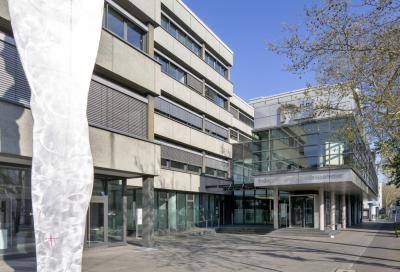 IHK Ostwestfalen mit neuem Service-Center