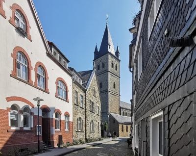 St. Nikolaus in Wipperfürth, Straßenasnicht