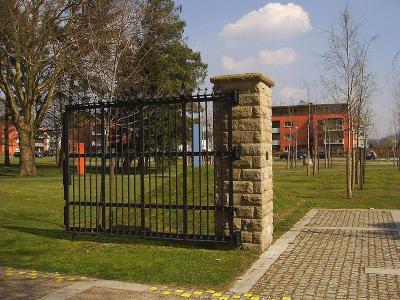 Tor der ehemaligen Ruhrlandkaserne an der Dilldorfer Höhe