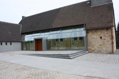 Neue Eingangssituation im Anbau