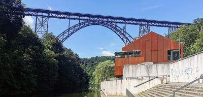 Haus Müngsten vor der Müngstener Brücke