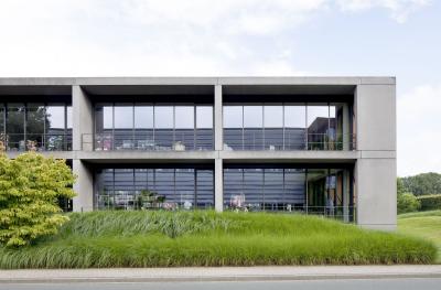 Ernsting´s Family Servicecenter mit Loggien ohne Sonnenschutz