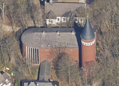 Schrägluftbild von Süden, Heilig-Geist-Kirche Hagen-Emst