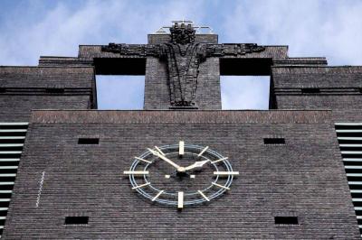 Fassadendetail mit Christus-Figur