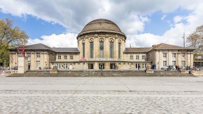 Empfangsgebäude Bahnhof Köln/Messe Deutz, Südansicht