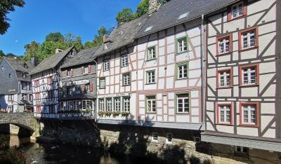 Fachwerkhäuser an der Rur in Monschau